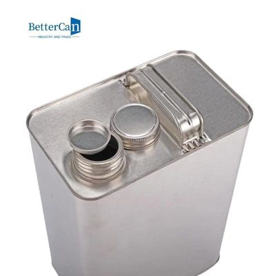 ペンキの缶を飾る4L F様式   ねじ上が付いている空の銀製のペンキの缶